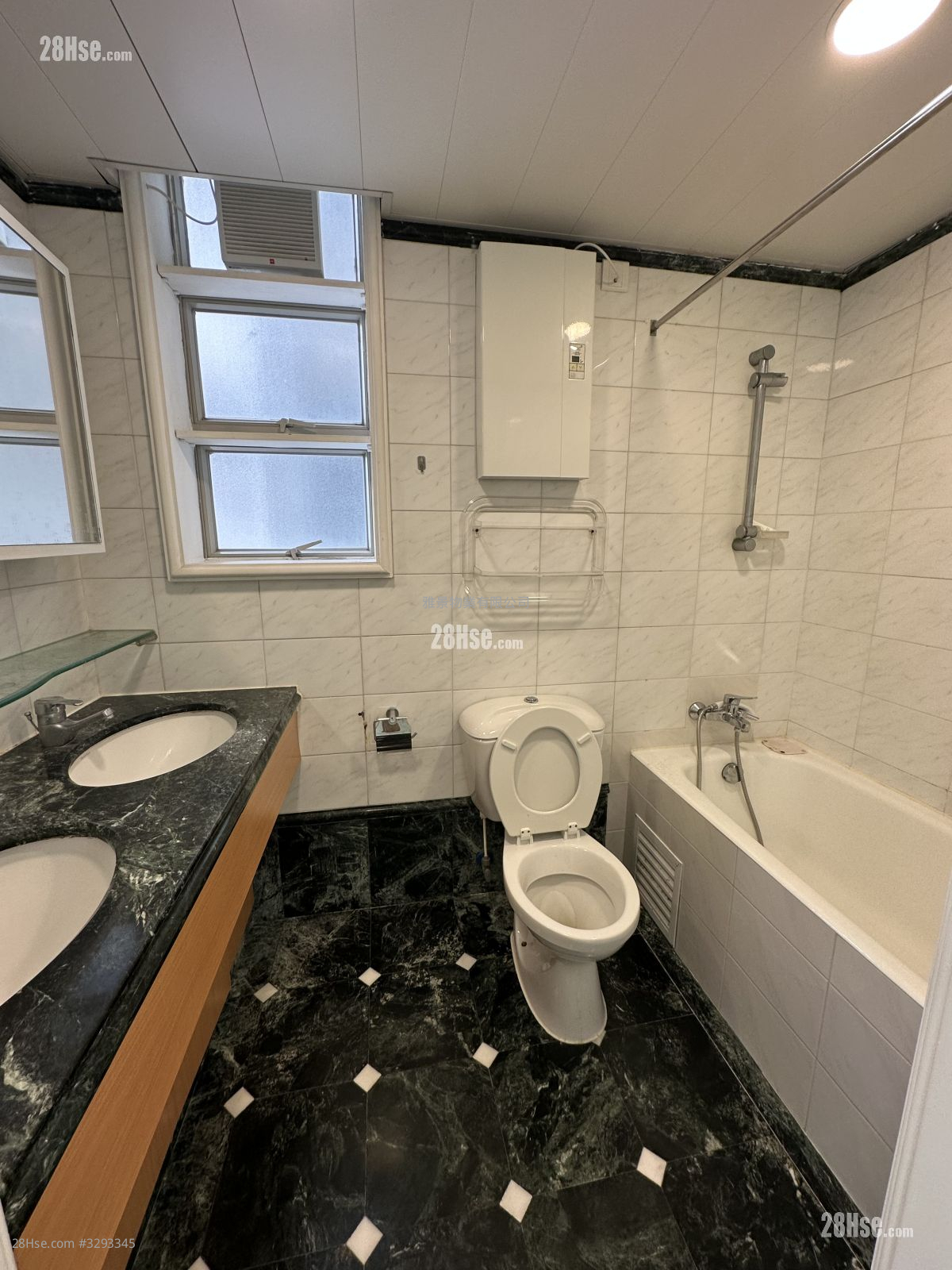 Island Place Rental 3 Bedrooms , 2 Bathrooms 773 ft² ( 71.8 m² ) Island Place Rental 3 Bedrooms , 2 Bathrooms 773 ft² ( 71.8 m² )
