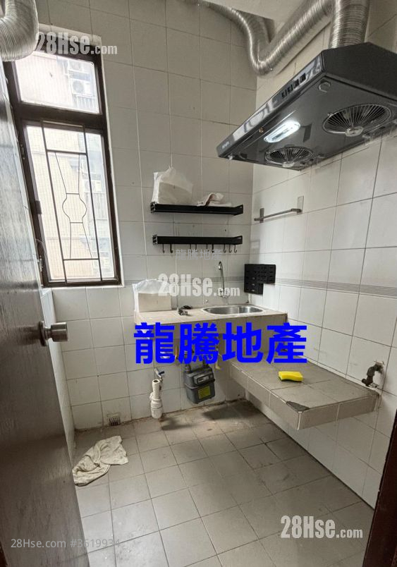 Apartment Rental 2 Bedrooms , 1 Bathroom 284 ft² ( 26.4 m² ) Apartment Rental 2 Bedrooms , 1 Bathroom 284 ft² ( 26.4 m² )