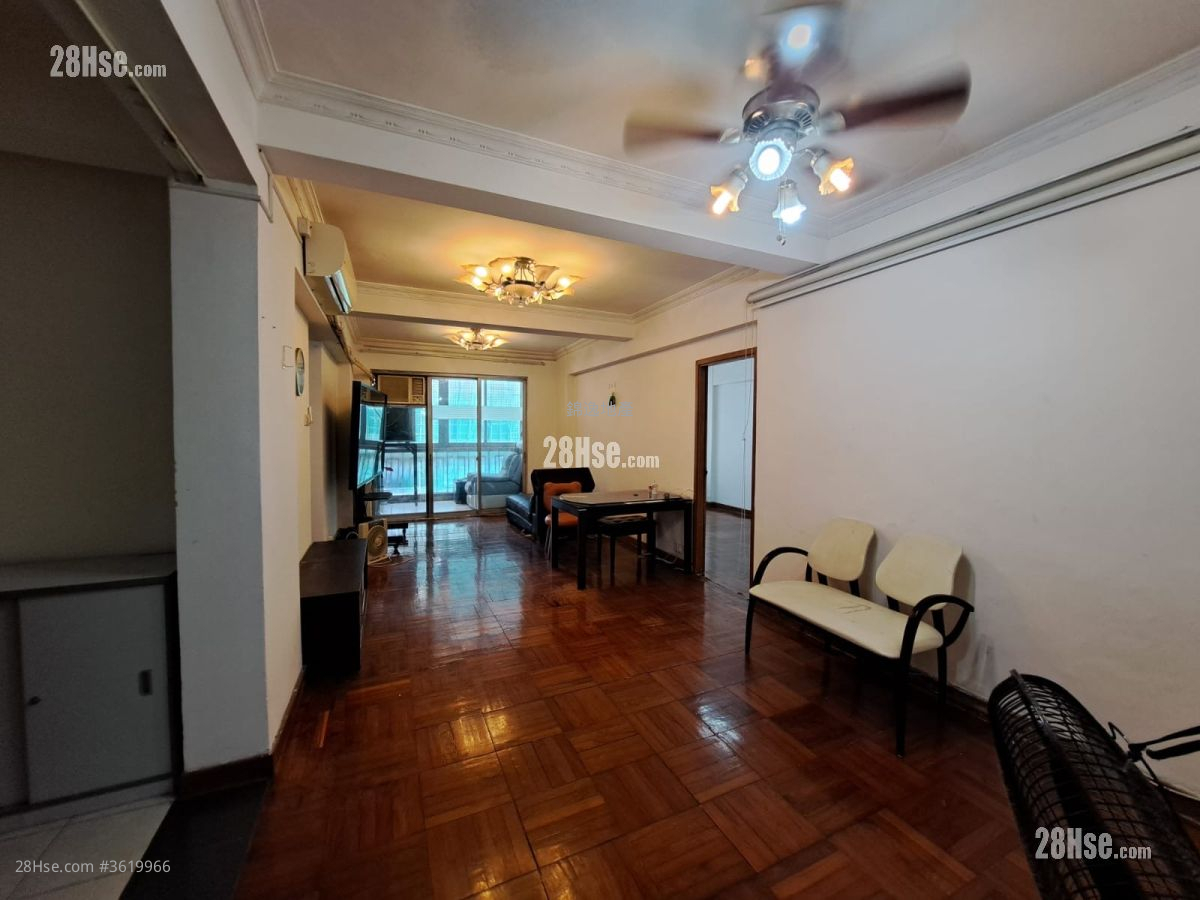 Imperial Court Sell 1,037 ft² ( 96.3 m² ) Imperial Court Sell 1,037 ft² ( 96.3 m² )