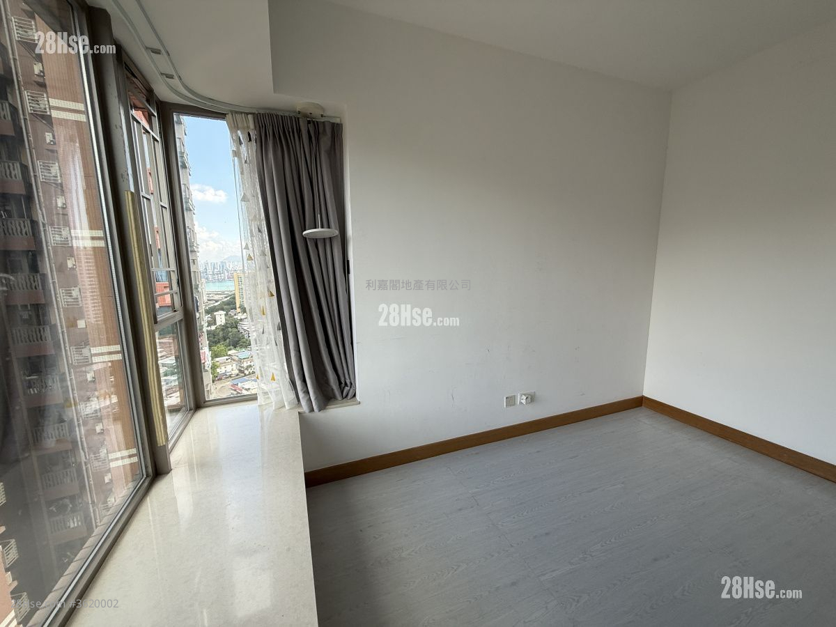Greenview Villa Sell 2 Bedrooms , 1 Bathroom 543 ft² ( 50.4 m² ) Greenview Villa Sell 2 Bedrooms , 1 Bathroom 543 ft² ( 50.4 m² )