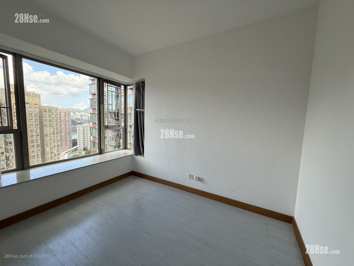 Greenview Villa Sell 2 Bedrooms , 1 Bathroom 543 ft² ( 50.4 m² ) Greenview Villa Sell 2 Bedrooms , 1 Bathroom 543 ft² ( 50.4 m² )