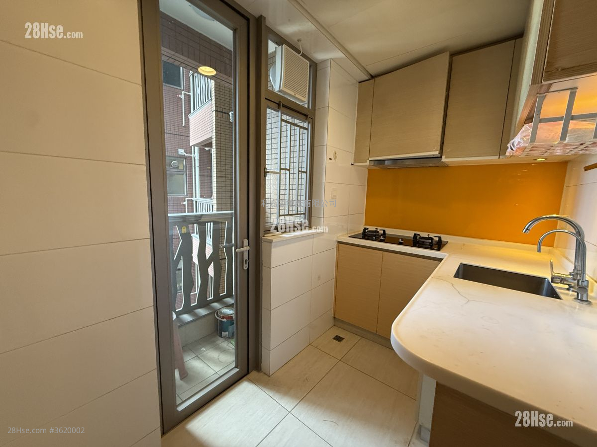Greenview Villa Sell 2 Bedrooms , 1 Bathroom 543 ft² ( 50.4 m² ) Greenview Villa Sell 2 Bedrooms , 1 Bathroom 543 ft² ( 50.4 m² )