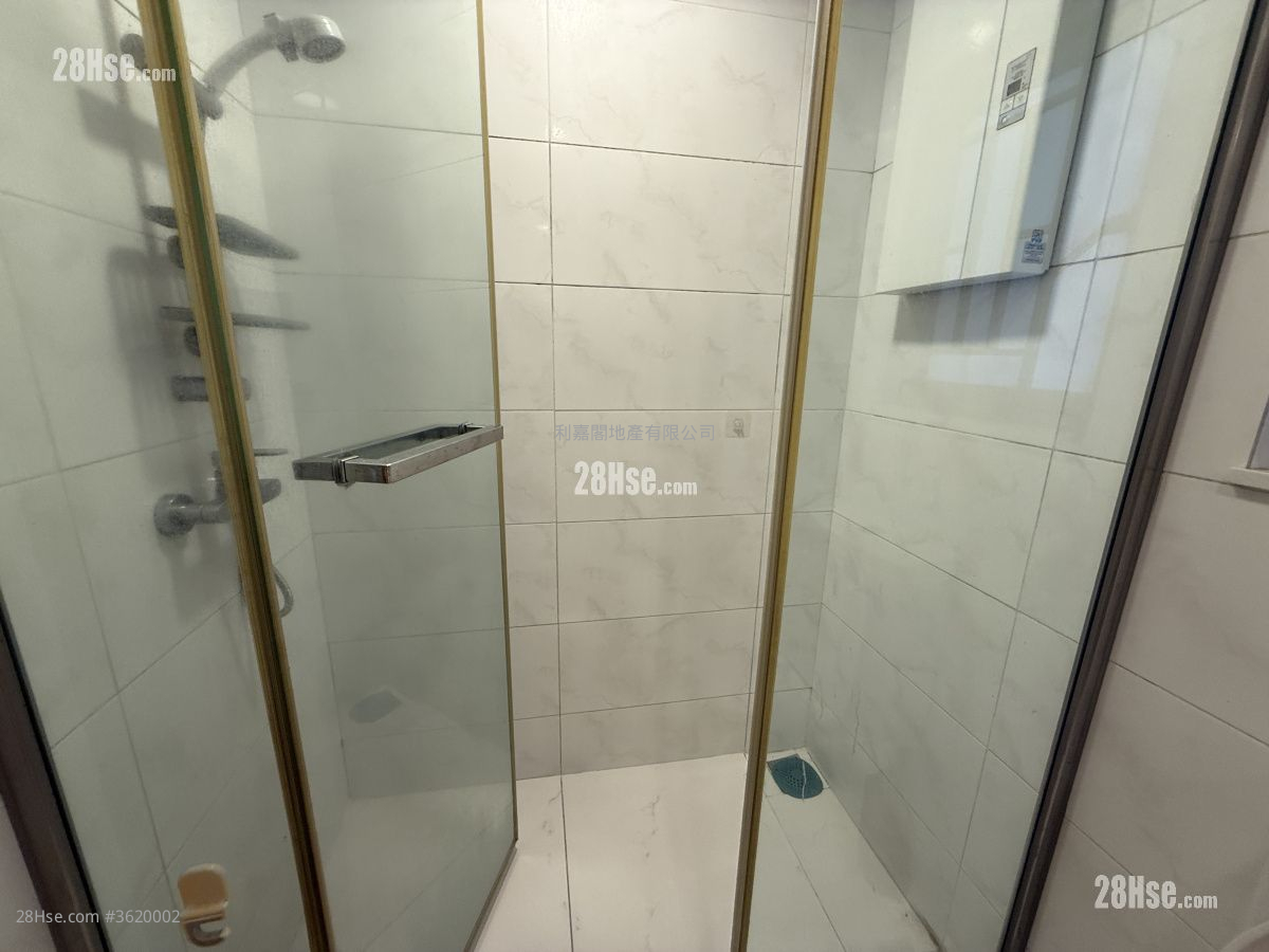 Greenview Villa Sell 2 Bedrooms , 1 Bathroom 543 ft² ( 50.4 m² ) Greenview Villa Sell 2 Bedrooms , 1 Bathroom 543 ft² ( 50.4 m² )