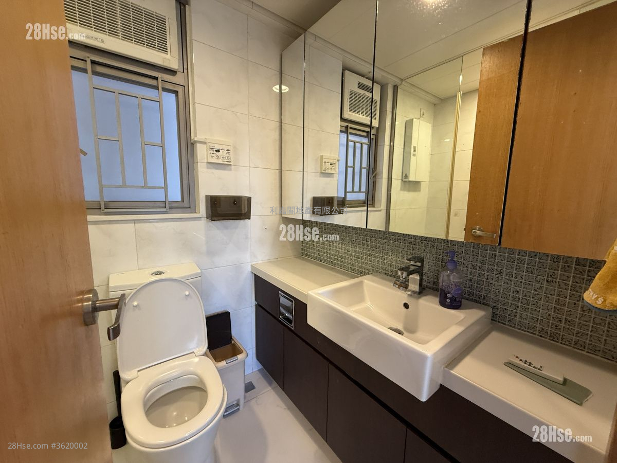 Greenview Villa Sell 2 Bedrooms , 1 Bathroom 543 ft² ( 50.4 m² ) Greenview Villa Sell 2 Bedrooms , 1 Bathroom 543 ft² ( 50.4 m² )