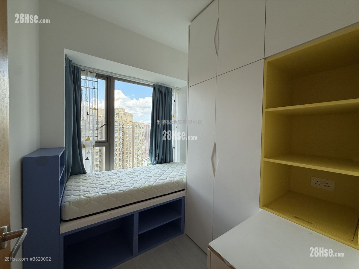 Greenview Villa Sell 2 Bedrooms , 1 Bathroom 543 ft² ( 50.4 m² ) Greenview Villa Sell 2 Bedrooms , 1 Bathroom 543 ft² ( 50.4 m² )