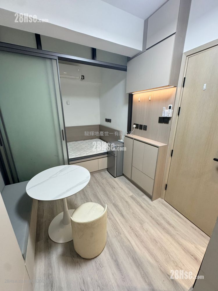 Yiu Kei Mansion Rental Studio , 1 Bathroom 150 ft² ( 13.9 m² ) Yiu Kei Mansion Rental Studio , 1 Bathroom 150 ft² ( 13.9 m² )