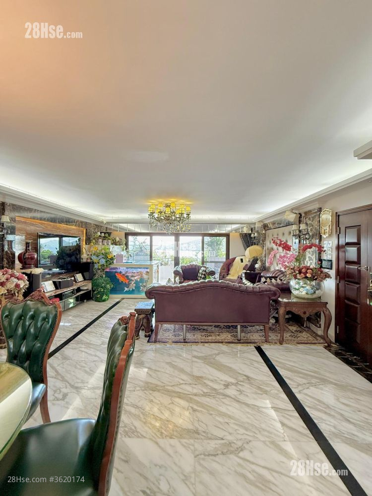Lung Tang Court Sell 4 Bedrooms , 3 Bathrooms 1,943 ft² ( 180.5 m² ) Lung Tang Court Sell 4 Bedrooms , 3 Bathrooms 1,943 ft² ( 180.5 m² )
