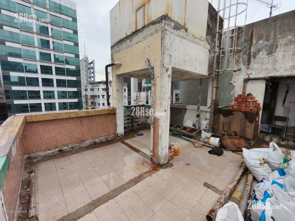 Kam Chung Building Sell 2 Bedrooms , 1 Bathroom 304 ft² ( 28.2 m² ) Kam Chung Building Sell 2 Bedrooms , 1 Bathroom 304 ft² ( 28.2 m² )