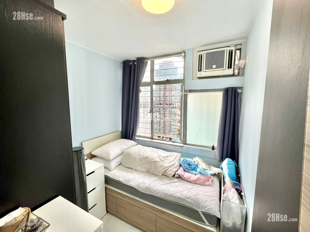 Fung Tak Estate Sell 2 Bedrooms , 1 Bathroom 485 ft² ( 45.1 m² ) Fung Tak Estate Sell 2 Bedrooms , 1 Bathroom 485 ft² ( 45.1 m² )