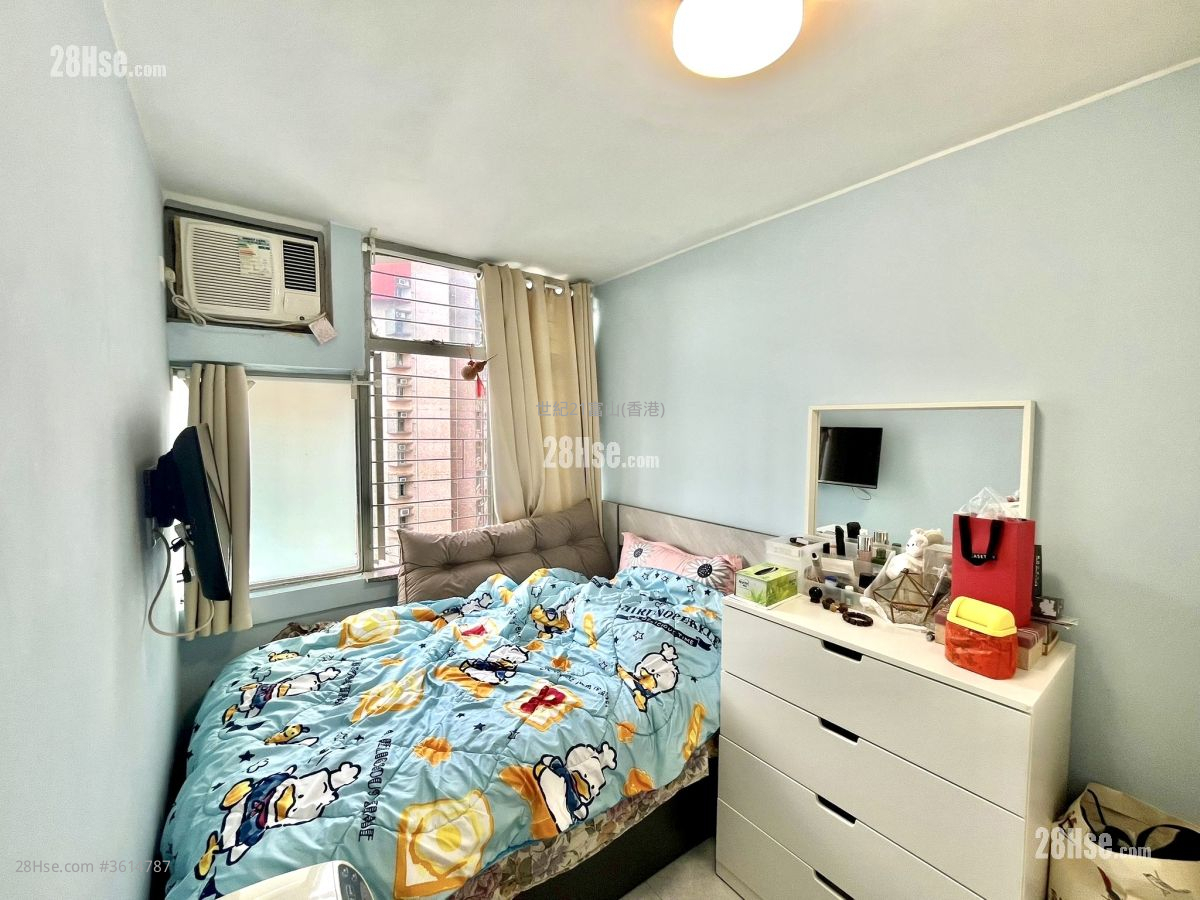 Fung Tak Estate Sell 2 Bedrooms , 1 Bathroom 485 ft² ( 45.1 m² ) Fung Tak Estate Sell 2 Bedrooms , 1 Bathroom 485 ft² ( 45.1 m² )