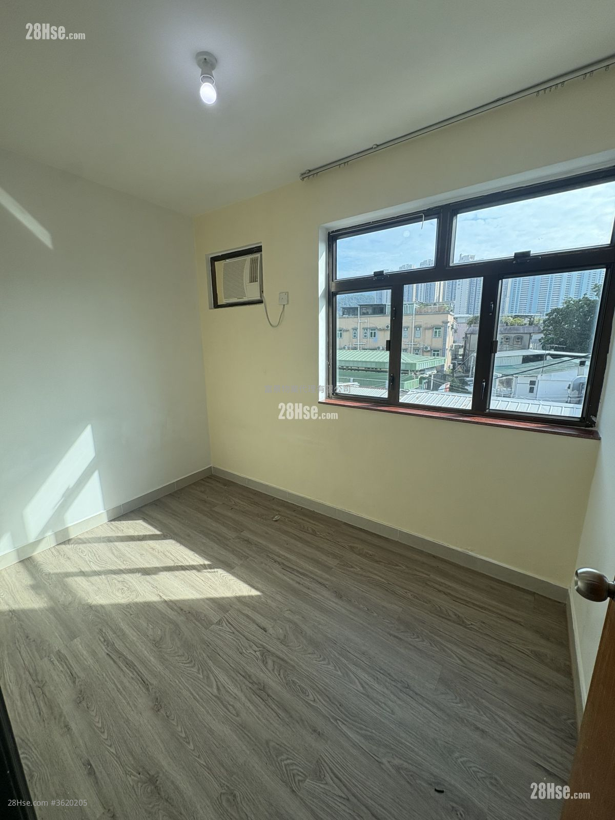 蓝地大街 租盘 1 房 , 1 浴室 360 平方尺 ( 33.4 平方米 ) 蓝地大街 租盘 1 房 , 1 浴室 360 平方尺 ( 33.4 平方米 )