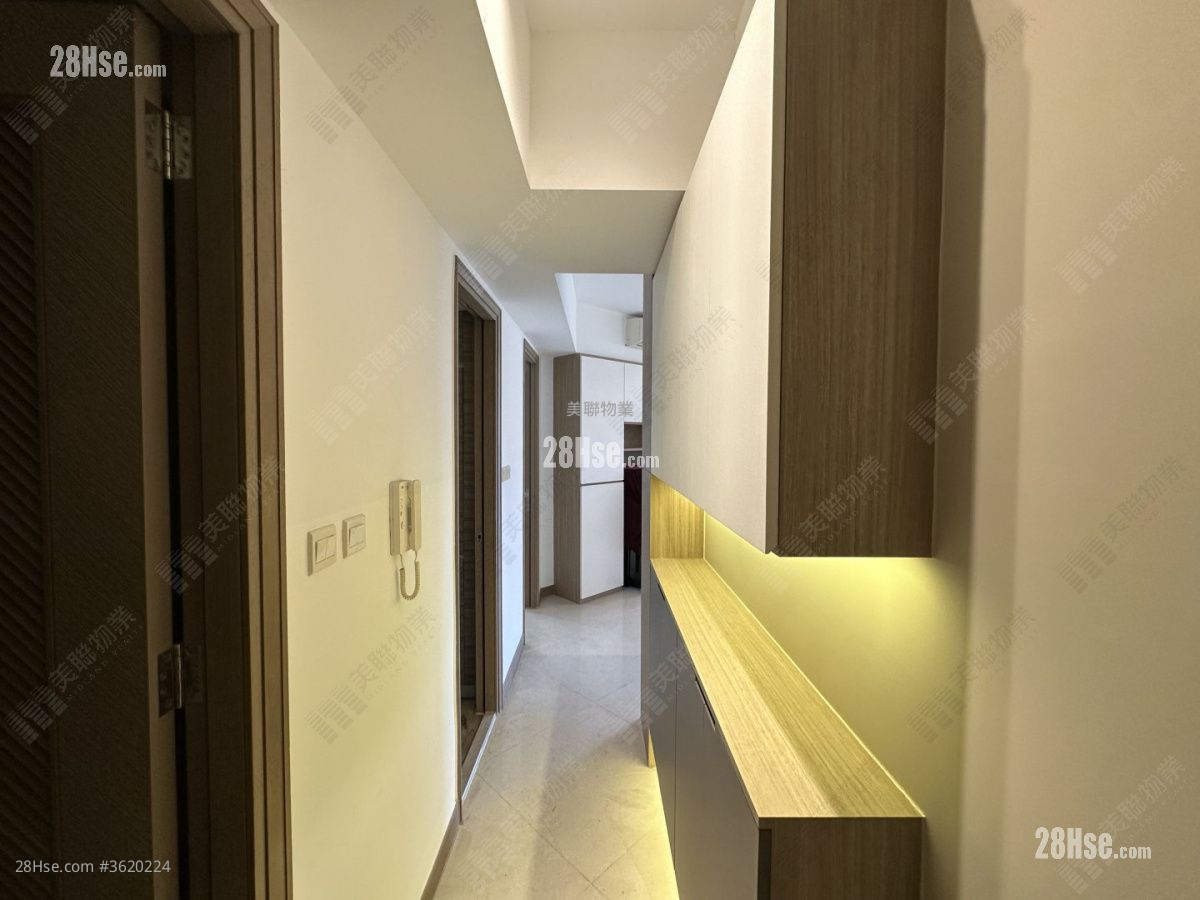 Ocean Pride Rental 3 Bedrooms , 3 Bathrooms 820 ft² ( 76.2 m² ) Ocean Pride Rental 3 Bedrooms , 3 Bathrooms 820 ft² ( 76.2 m² )