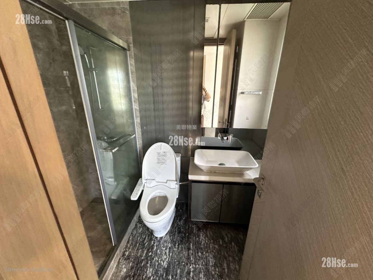 Ocean Pride Rental 3 Bedrooms , 3 Bathrooms 820 ft² ( 76.2 m² ) Ocean Pride Rental 3 Bedrooms , 3 Bathrooms 820 ft² ( 76.2 m² )