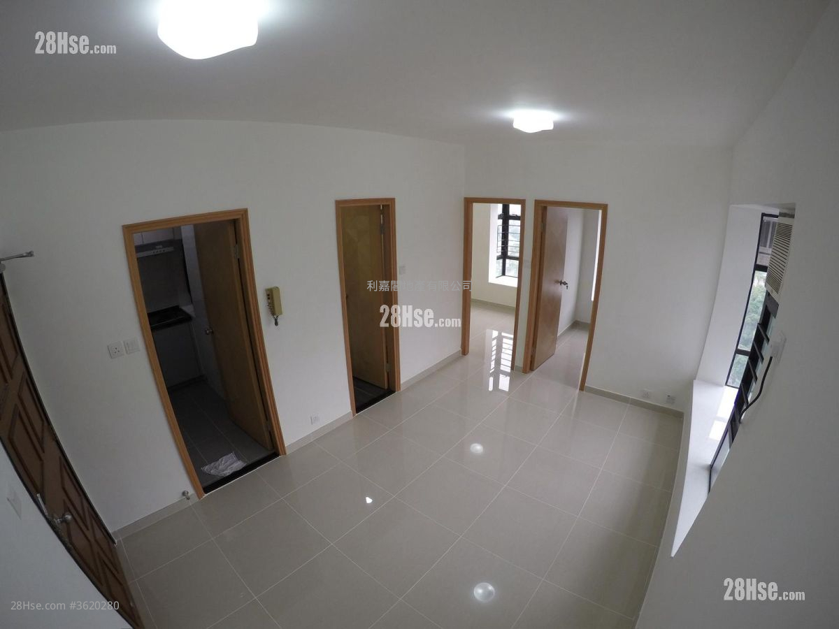 Scenery Court Sell 2 Bedrooms , 1 Bathroom 379 ft² ( 35.2 m² ) Scenery Court Sell 2 Bedrooms , 1 Bathroom 379 ft² ( 35.2 m² )
