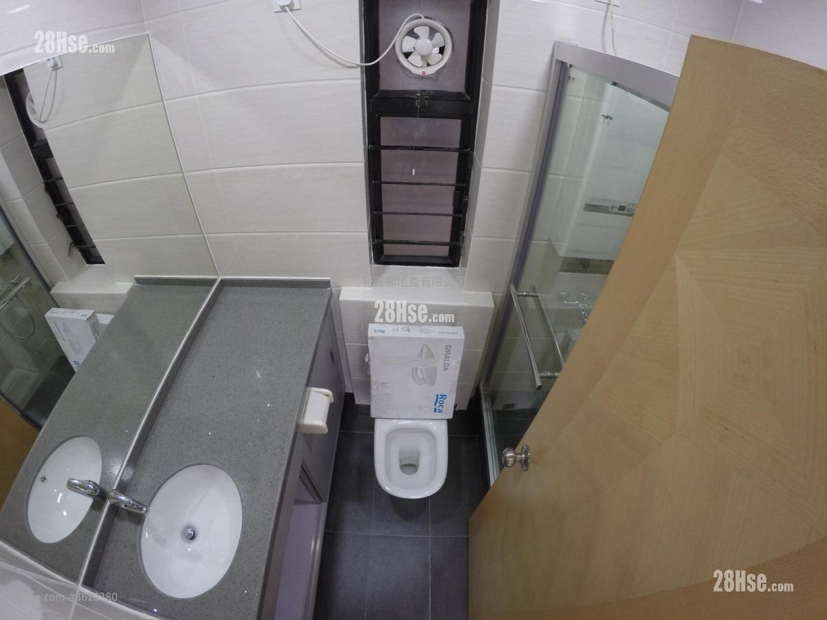 Scenery Court Sell 2 Bedrooms , 1 Bathroom 379 ft² ( 35.2 m² ) Scenery Court Sell 2 Bedrooms , 1 Bathroom 379 ft² ( 35.2 m² )