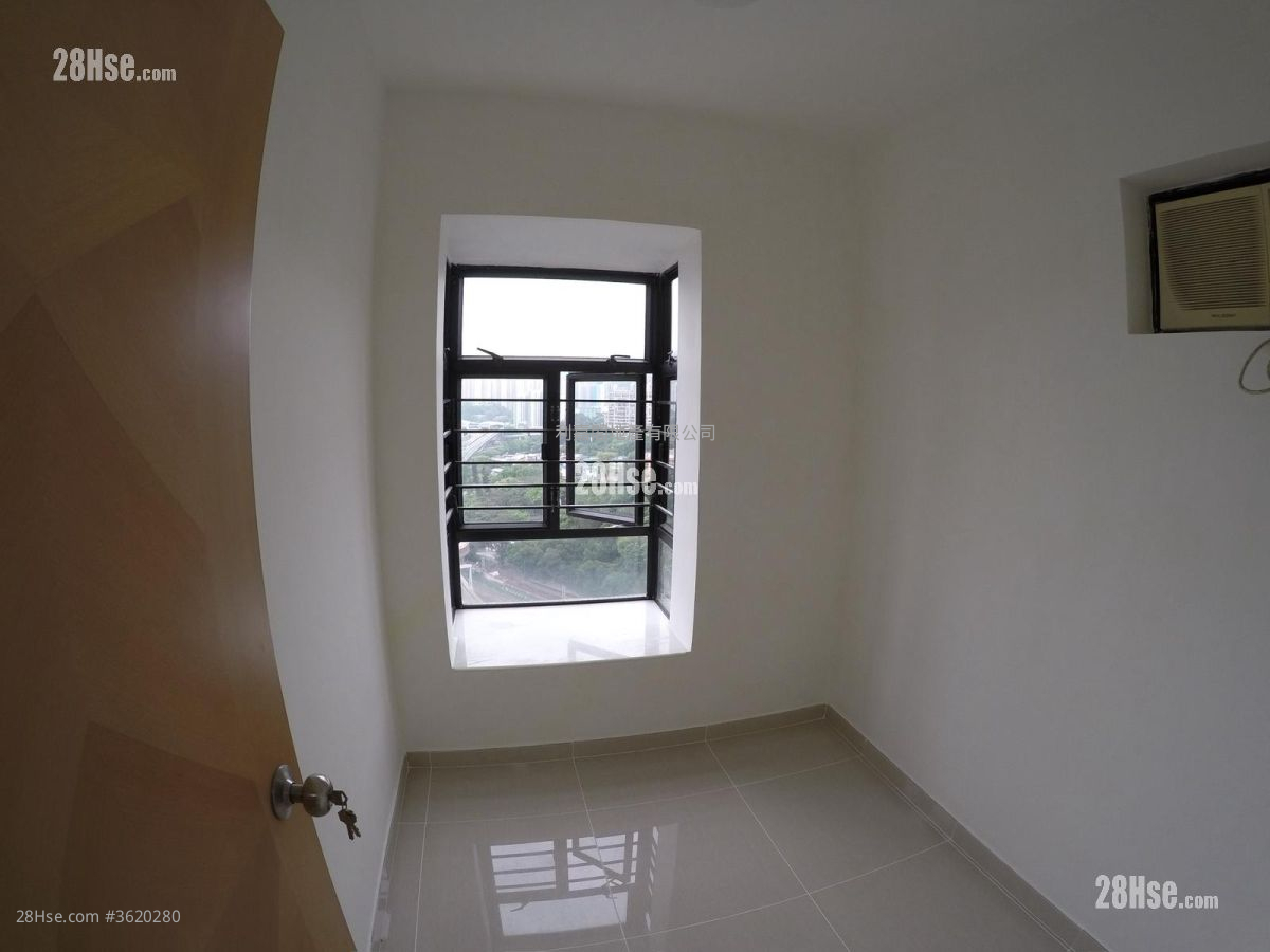 Scenery Court Sell 2 Bedrooms , 1 Bathroom 379 ft² ( 35.2 m² ) Scenery Court Sell 2 Bedrooms , 1 Bathroom 379 ft² ( 35.2 m² )