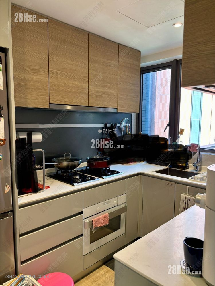 Solaria Sell 4 Bedrooms , 3 Bathrooms 1,067 ft² ( 99.1 m² ) Solaria Sell 4 Bedrooms , 3 Bathrooms 1,067 ft² ( 99.1 m² )