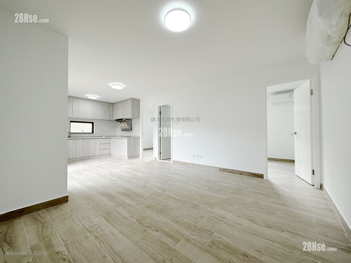 Village Rental 2 Bedrooms , 1 Bathroom 630 ft² ( 58.5 m² ) Village Rental 2 Bedrooms , 1 Bathroom 630 ft² ( 58.5 m² )