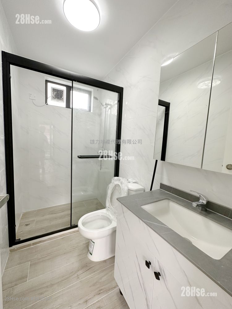 Village Rental 2 Bedrooms , 1 Bathroom 630 ft² ( 58.5 m² ) Village Rental 2 Bedrooms , 1 Bathroom 630 ft² ( 58.5 m² )