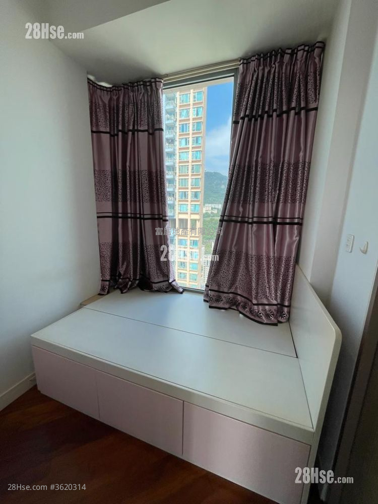 Maison Rose Rental 1 Bedroom , 1 Bathroom 272 ft² ( 25.3 m² ) Maison Rose Rental 1 Bedroom , 1 Bathroom 272 ft² ( 25.3 m² )
