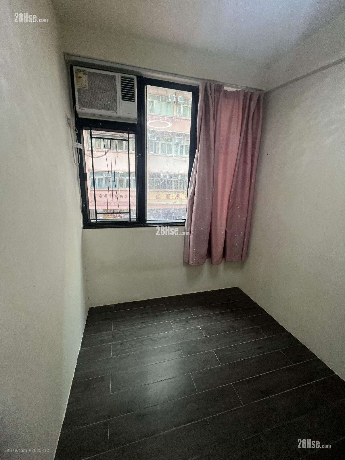 Chinese Mansion Rental 1 Bedroom , 1 Bathroom 170 ft² ( 15.8 m² ) Chinese Mansion Rental 1 Bedroom , 1 Bathroom 170 ft² ( 15.8 m² )