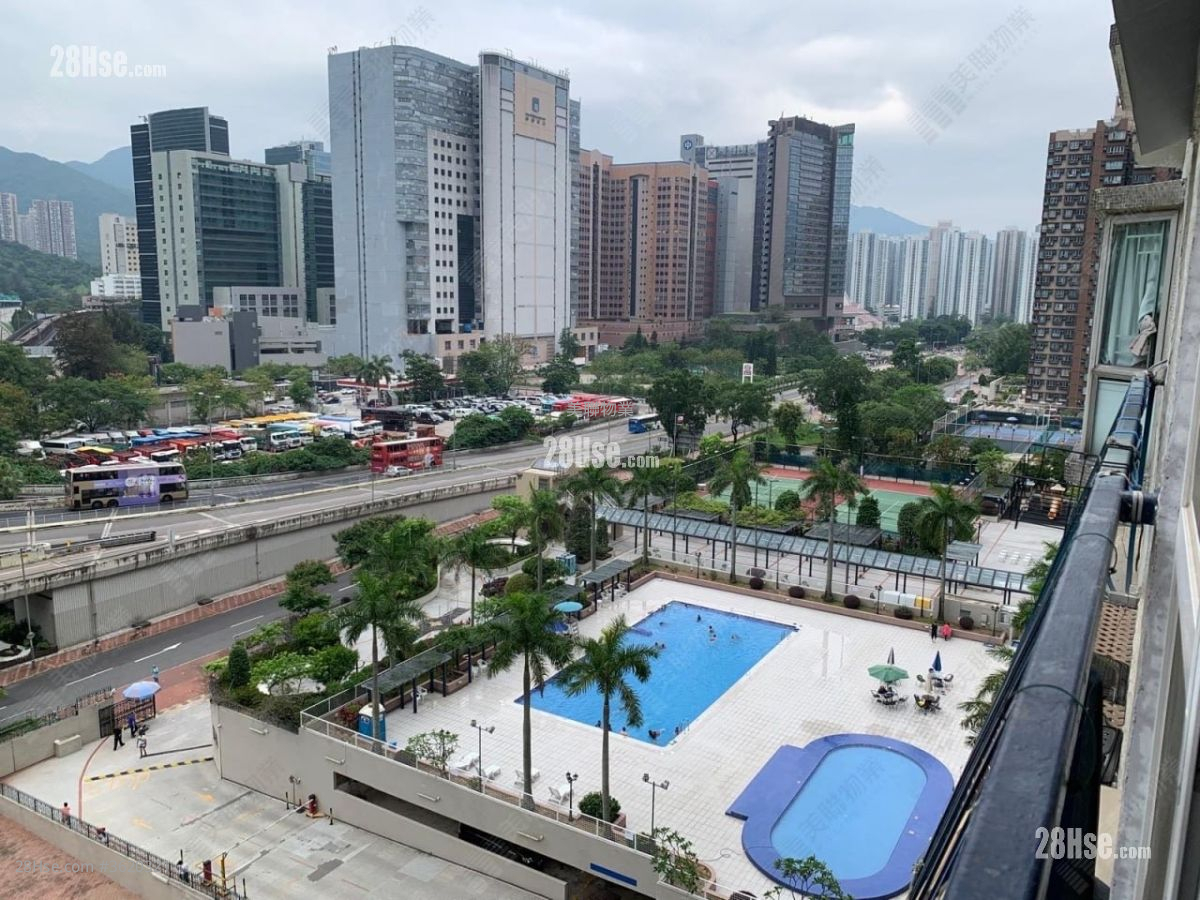 Pictorial Garden Sell 3 Bedrooms , 2 Bathrooms 912 ft² ( 84.7 m² ) Pictorial Garden Sell 3 Bedrooms , 2 Bathrooms 912 ft² ( 84.7 m² )