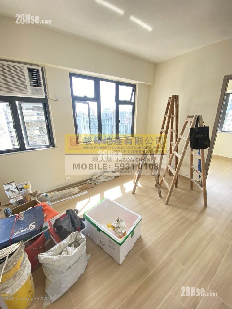 Hang Lung Bank Tsimshatsui Branch Building Rental 2 Bedrooms , 1 Bathroom 414 ft² ( 38.5 m² ) Hang Lung Bank Tsimshatsui Branch Building Rental 2 Bedrooms , 1 Bathroom 414 ft² ( 38.5 m² )