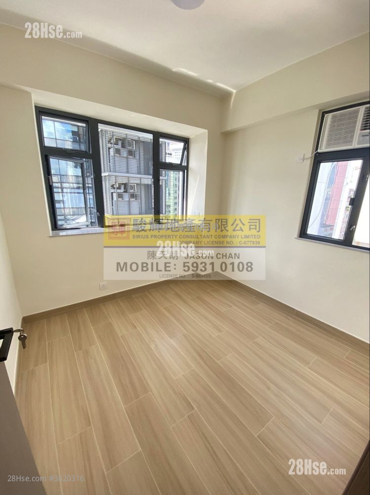 Hang Lung Bank Tsimshatsui Branch Building Rental 2 Bedrooms , 1 Bathroom 414 ft² ( 38.5 m² ) Hang Lung Bank Tsimshatsui Branch Building Rental 2 Bedrooms , 1 Bathroom 414 ft² ( 38.5 m² )