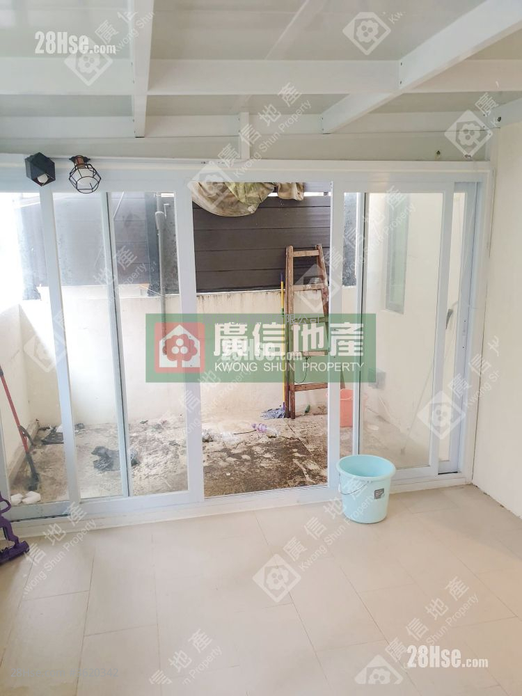 荔塘大厦 售盘 开放式间隔 , 1 浴室 238 平方尺 ( 22.1 平方米 ) 荔塘大厦 售盘 开放式间隔 , 1 浴室 238 平方尺 ( 22.1 平方米 )