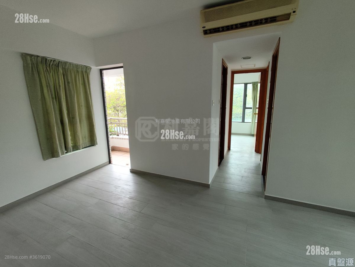 The Cornwall Sell 2 Bedrooms , 1 Bathroom 465 ft² ( 43.2 m² ) The Cornwall Sell 2 Bedrooms , 1 Bathroom 465 ft² ( 43.2 m² )