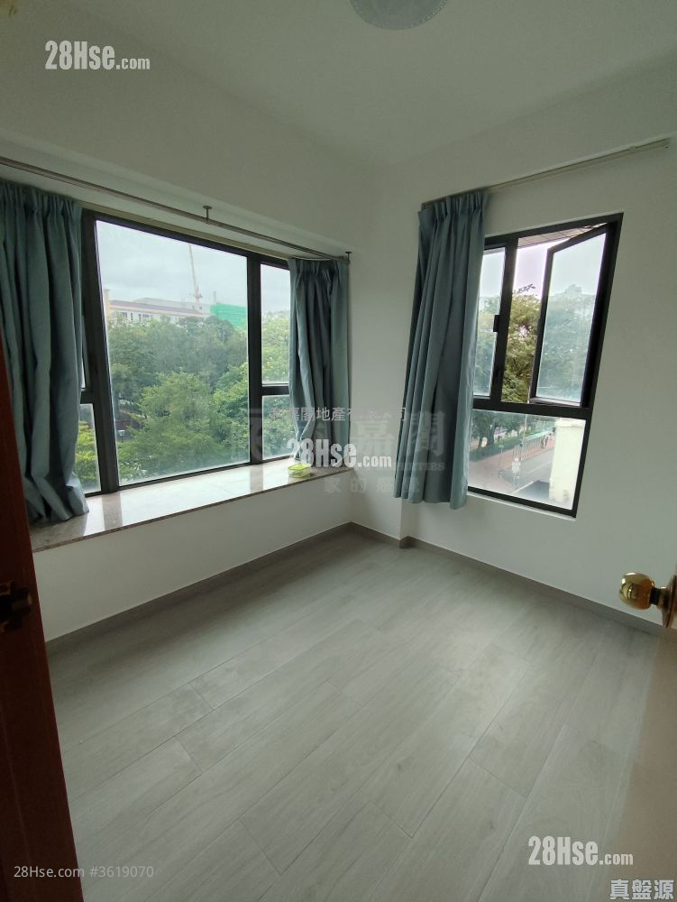 The Cornwall Sell 2 Bedrooms , 1 Bathroom 465 ft² ( 43.2 m² ) The Cornwall Sell 2 Bedrooms , 1 Bathroom 465 ft² ( 43.2 m² )