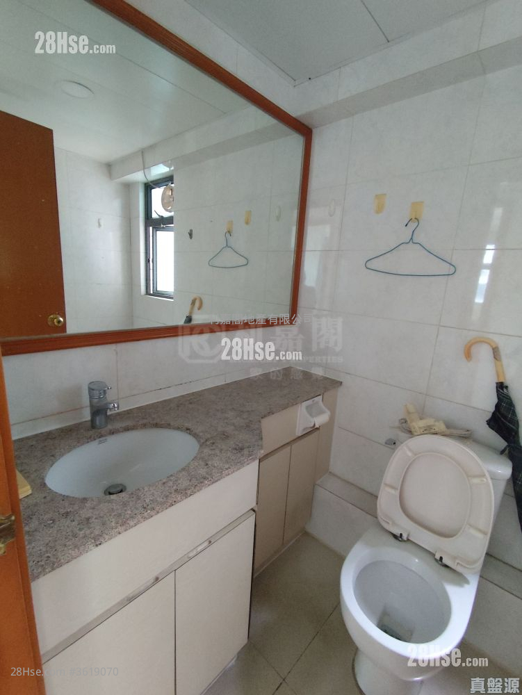 The Cornwall Sell 2 Bedrooms , 1 Bathroom 465 ft² ( 43.2 m² ) The Cornwall Sell 2 Bedrooms , 1 Bathroom 465 ft² ( 43.2 m² )