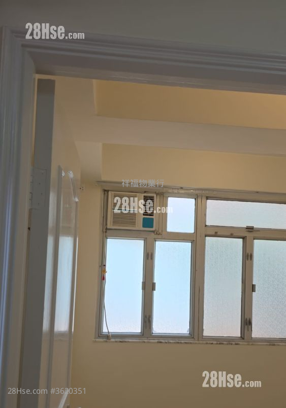 Tuck Wun Mansion Rental 3 Bedrooms , 1 Bathroom 516 ft² ( 47.9 m² ) Tuck Wun Mansion Rental 3 Bedrooms , 1 Bathroom 516 ft² ( 47.9 m² )