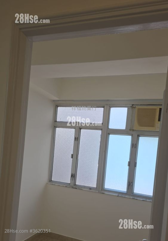 Tuck Wun Mansion Rental 3 Bedrooms , 1 Bathroom 516 ft² ( 47.9 m² ) Tuck Wun Mansion Rental 3 Bedrooms , 1 Bathroom 516 ft² ( 47.9 m² )