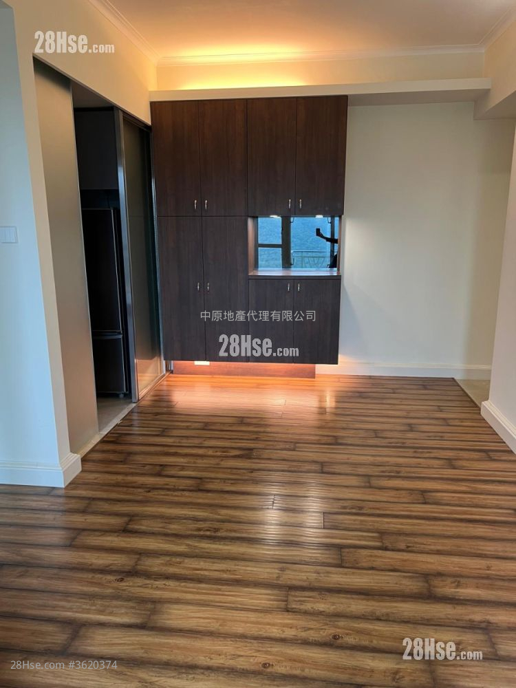 The Capitol Sell 2 Bedrooms 519 ft² ( 48.2 m² ) The Capitol Sell 2 Bedrooms 519 ft² ( 48.2 m² )