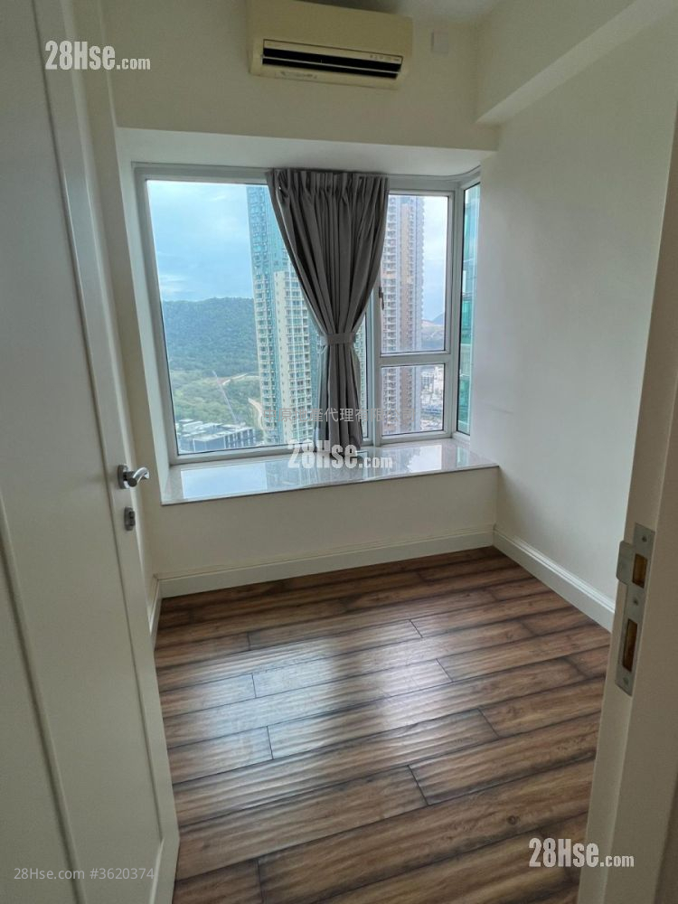 The Capitol Sell 2 Bedrooms 519 ft² ( 48.2 m² ) The Capitol Sell 2 Bedrooms 519 ft² ( 48.2 m² )