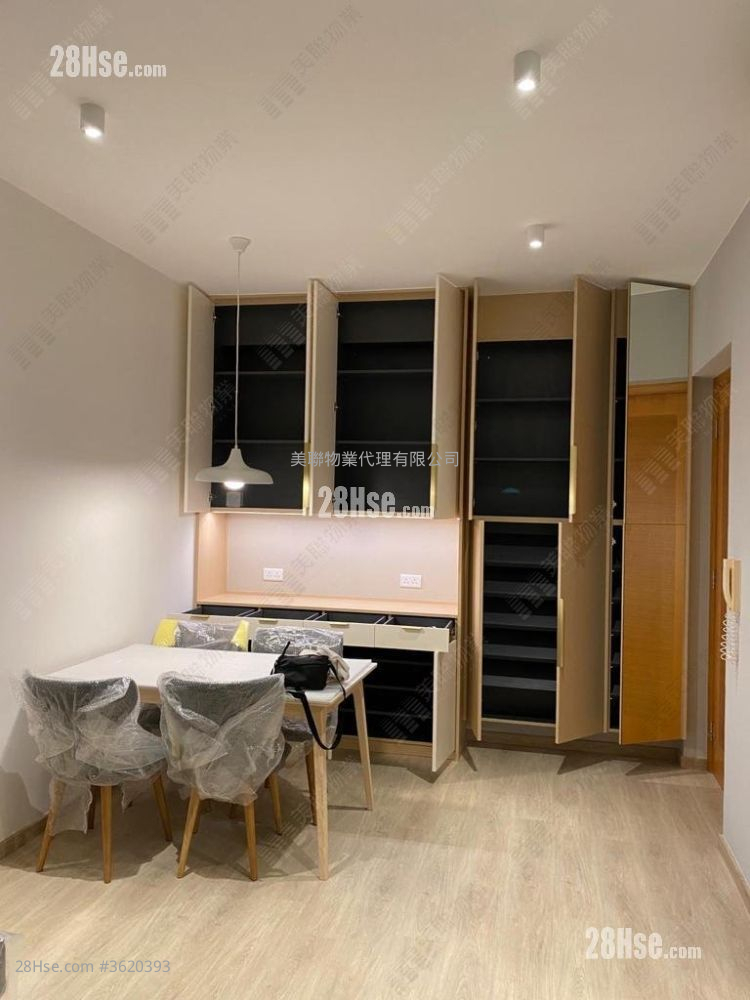 The Grandville Sell 2 Bedrooms 577 ft² ( 53.6 m² ) The Grandville Sell 2 Bedrooms 577 ft² ( 53.6 m² )
