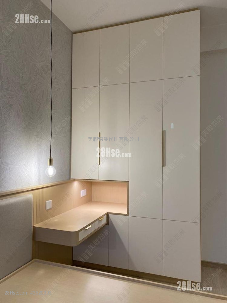 The Grandville Sell 2 Bedrooms 577 ft² ( 53.6 m² ) The Grandville Sell 2 Bedrooms 577 ft² ( 53.6 m² )