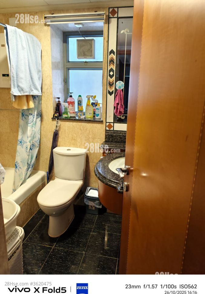 浴室: 维景湾畔 租盘 2 房 , 1 浴室 527 平方尺 ( 49.0 平方米 ) 浴室: 维景湾畔 租盘 2 房 , 1 浴室 527 平方尺 ( 49.0 平方米 )