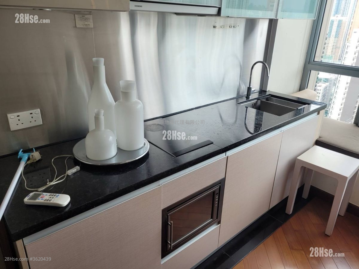 Park Summit Rental 1 Bedroom 354 ft² ( 32.9 m² ) Park Summit Rental 1 Bedroom 354 ft² ( 32.9 m² )