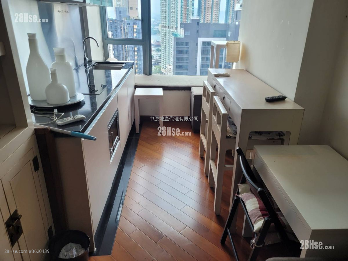 Park Summit Rental 1 Bedroom 354 ft² ( 32.9 m² ) Park Summit Rental 1 Bedroom 354 ft² ( 32.9 m² )