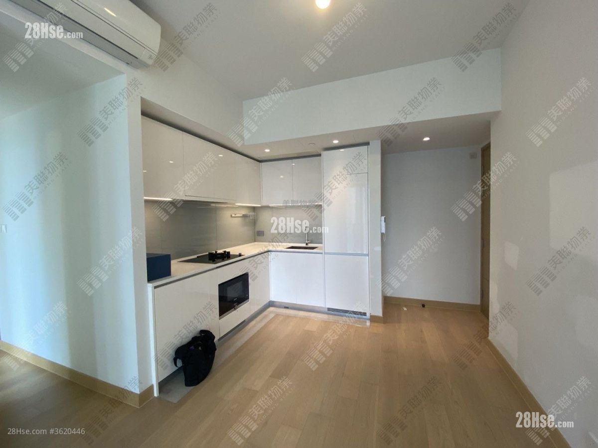 Malibu Sell 2 Bedrooms 595 ft² ( 55.3 m² ) Malibu Sell 2 Bedrooms 595 ft² ( 55.3 m² )