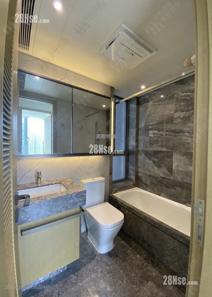 Malibu Sell 2 Bedrooms 595 ft² ( 55.3 m² ) Malibu Sell 2 Bedrooms 595 ft² ( 55.3 m² )