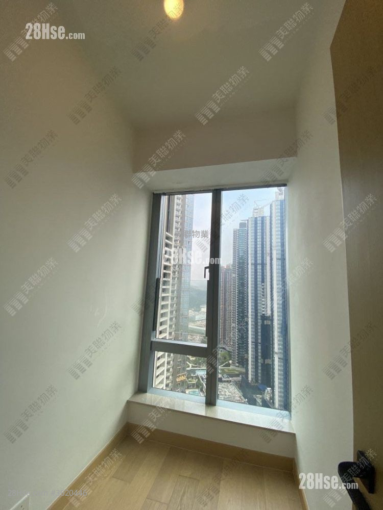 Malibu Sell 2 Bedrooms 595 ft² ( 55.3 m² ) Malibu Sell 2 Bedrooms 595 ft² ( 55.3 m² )