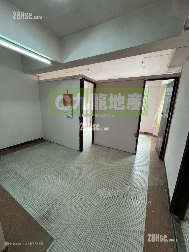 South Ocean Building Sell 2 Bedrooms , 1 Bathroom 371 ft² ( 34.5 m² ) South Ocean Building Sell 2 Bedrooms , 1 Bathroom 371 ft² ( 34.5 m² )