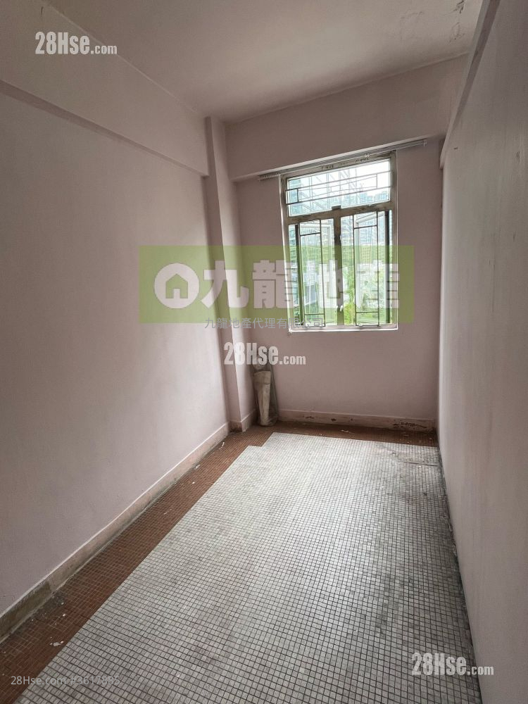 South Ocean Building Sell 2 Bedrooms , 1 Bathroom 371 ft² ( 34.5 m² ) South Ocean Building Sell 2 Bedrooms , 1 Bathroom 371 ft² ( 34.5 m² )