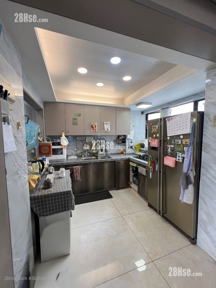 Greenwood Terrace Sell 3 Bedrooms , 3 Bathrooms 1,143 ft² ( 106.2 m² ) Greenwood Terrace Sell 3 Bedrooms , 3 Bathrooms 1,143 ft² ( 106.2 m² )