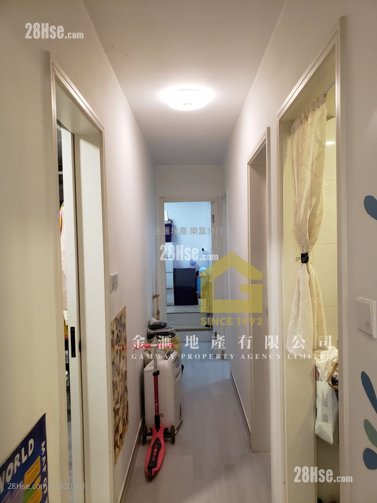 Rhythm Garden Sell 3 Bedrooms , 1 Bathroom 587 ft² ( 54.5 m² ) Rhythm Garden Sell 3 Bedrooms , 1 Bathroom 587 ft² ( 54.5 m² )