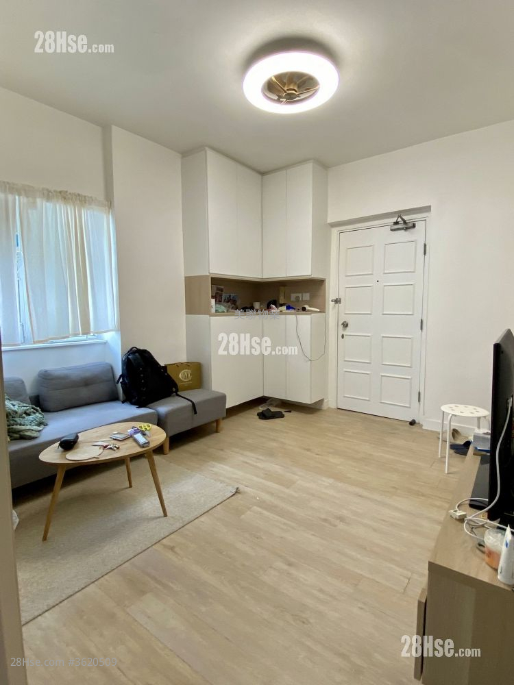 Tsuen King Garden Sell 2 Bedrooms , 1 Bathroom 362 ft² ( 33.6 m² ) Tsuen King Garden Sell 2 Bedrooms , 1 Bathroom 362 ft² ( 33.6 m² )