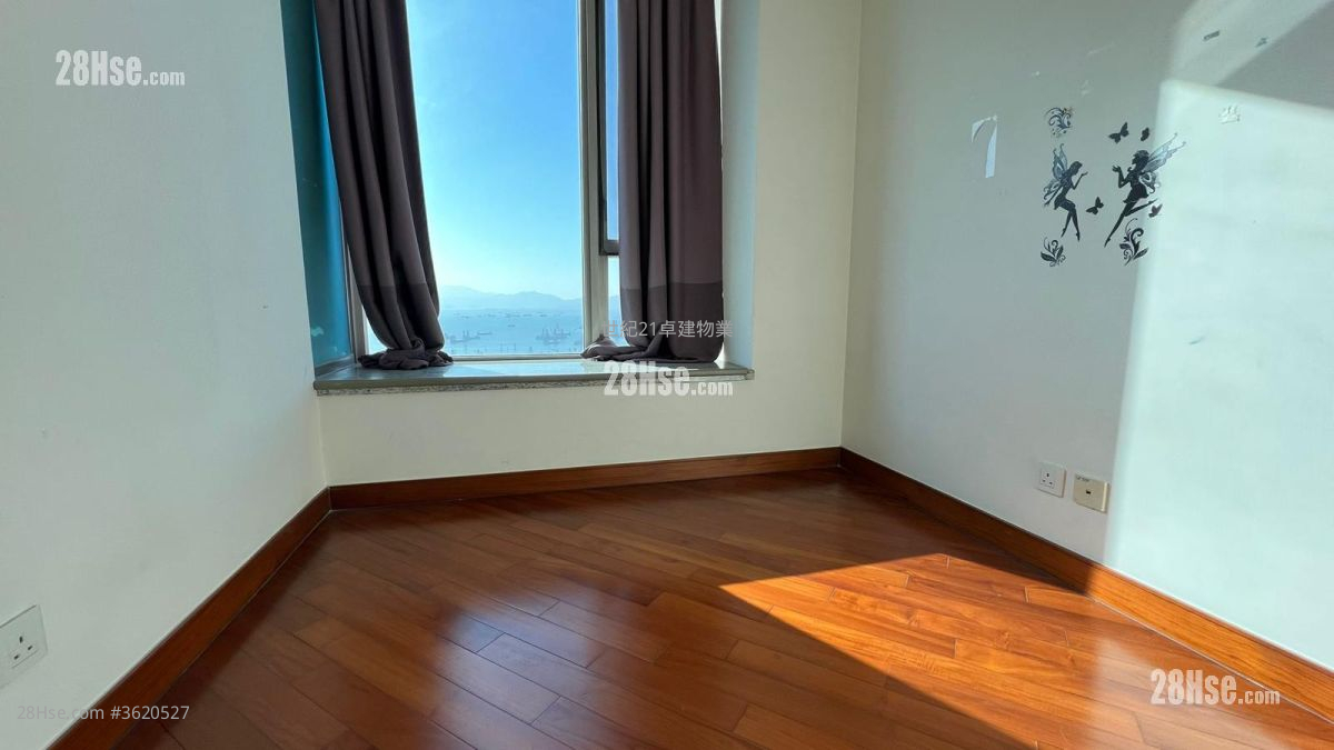 The Coronation Rental 4 Bedrooms , 2 Bathrooms 1,132 ft² ( 105.2 m² ) The Coronation Rental 4 Bedrooms , 2 Bathrooms 1,132 ft² ( 105.2 m² )